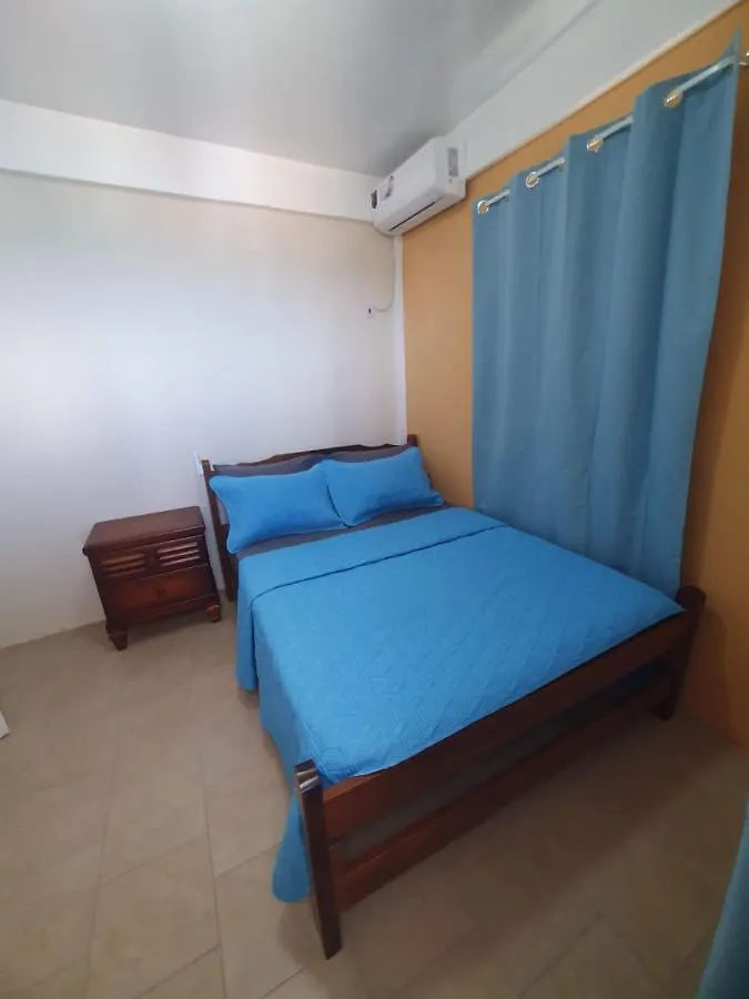 Lovely 2 Bedroom Apartment With Shared Pool Roseau 0*,